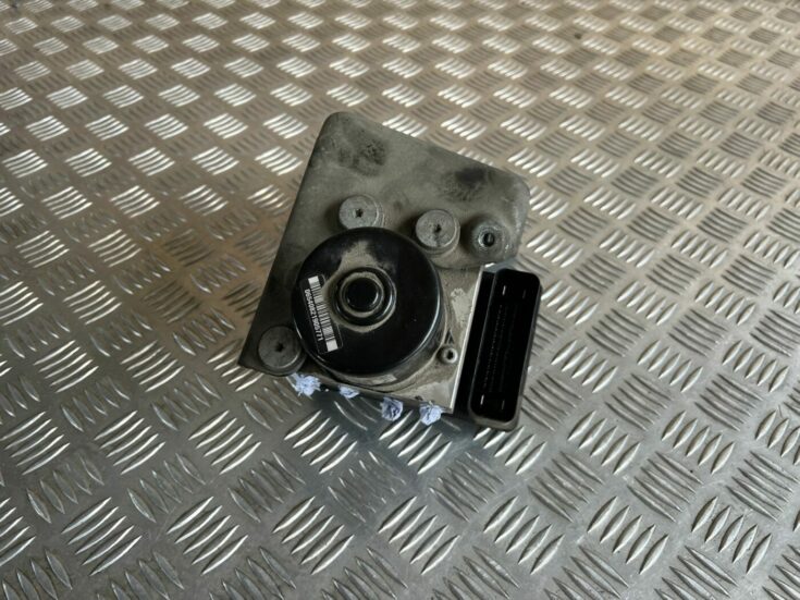 ABS bloks priekš VOLVO S60 2007