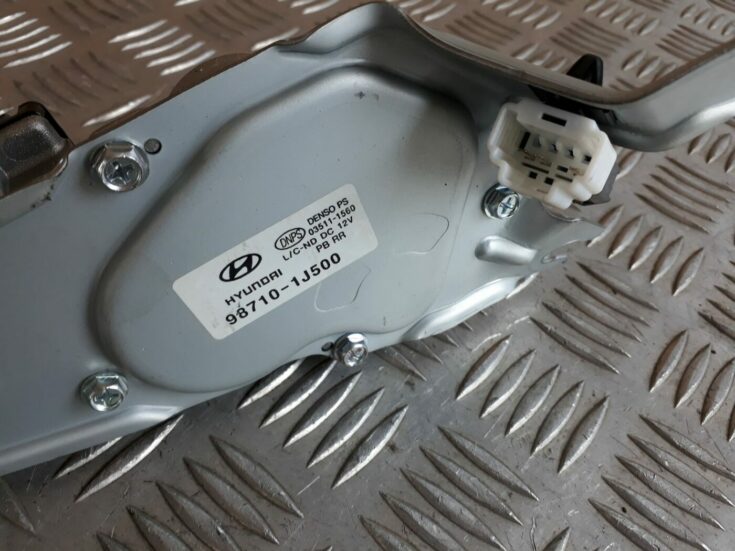 Aizmugurējā stikla tīrītāja motors priekš HYUNDAI I20 2011