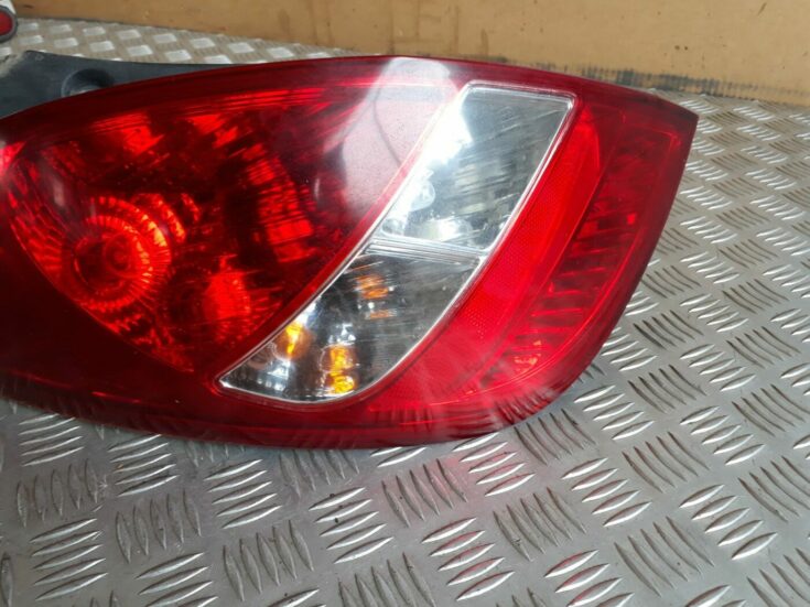 Aizmugurējais kreisais lukturis priekš HYUNDAI I20 2011