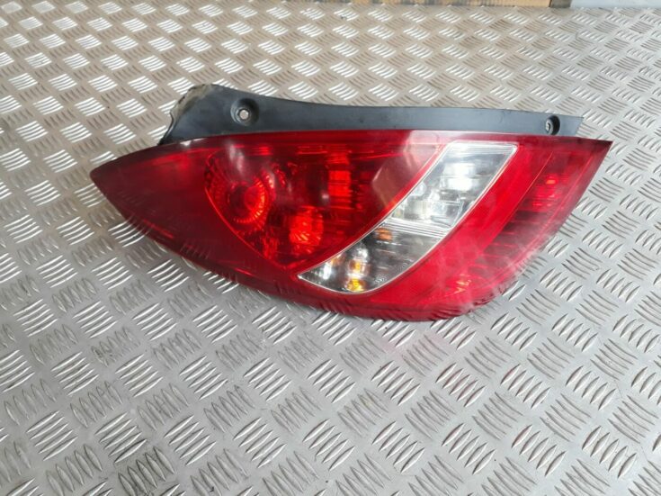Aizmugurējais kreisais lukturis priekš HYUNDAI I20 2011
