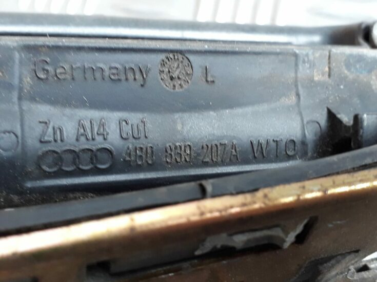 Aizmugurējais kreisais durvju rokturis priekš AUDI A4 1999