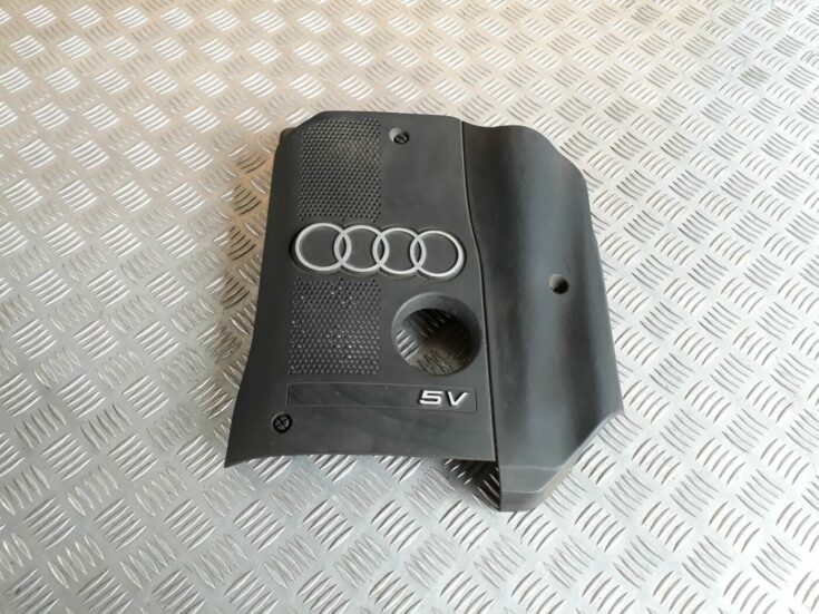 Dzinēja dekoratīvais vāks priekš AUDI A4 1999