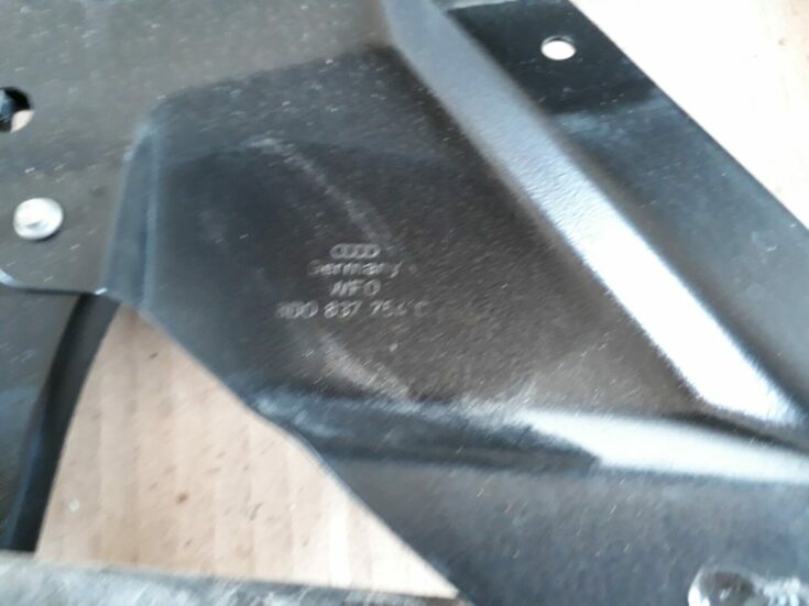 Durvju rāmis priekš AUDI A4 1999