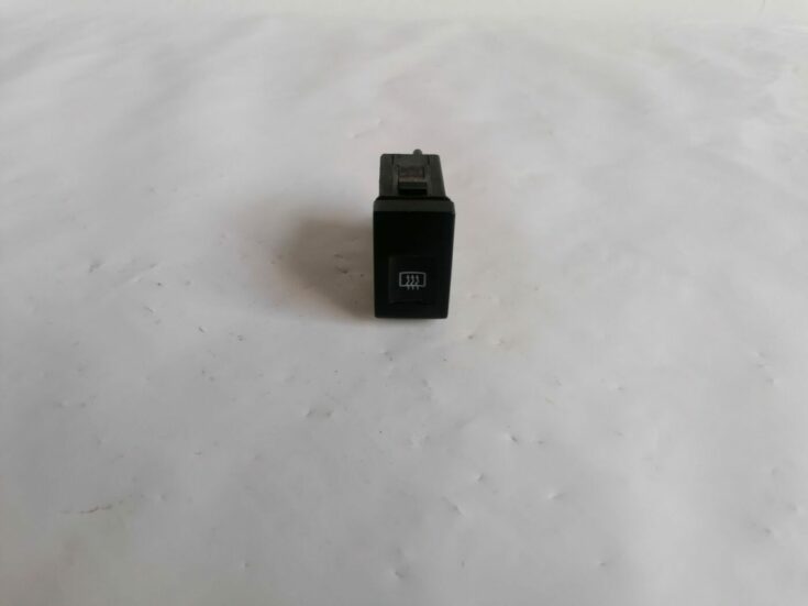 Aizmugurējā stikla apsildes ieslēgšanas poga priekš VW NEW BEETLE 2001