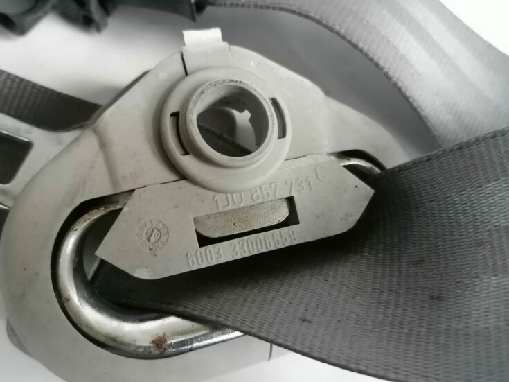 Aizmugurējā labā drošības josta priekš VW NEW BEETLE 2001