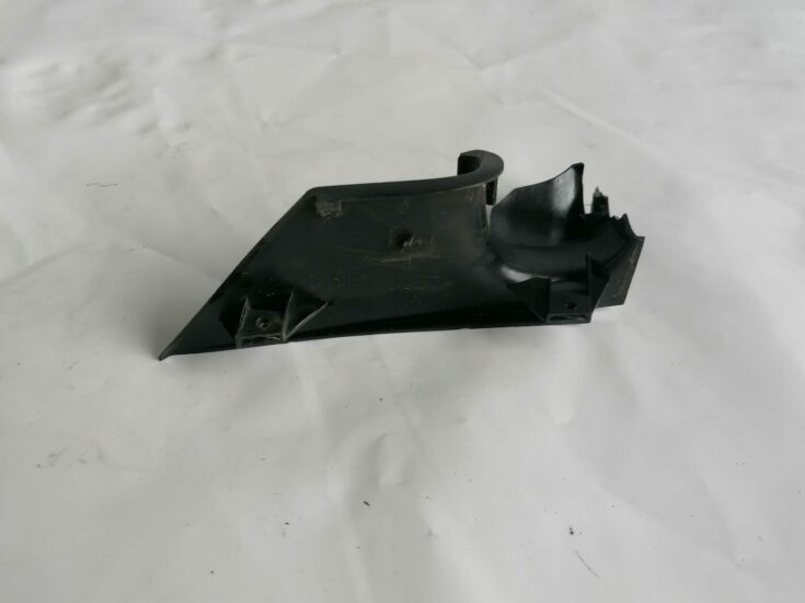 Priekšējo kreiso durvju moldings priekš VW NEW BEETLE 2001