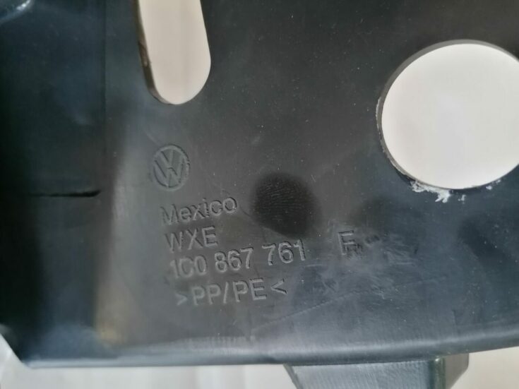 Bagažnieka nodalījuma statnes apdare priekš VW NEW BEETLE 2001