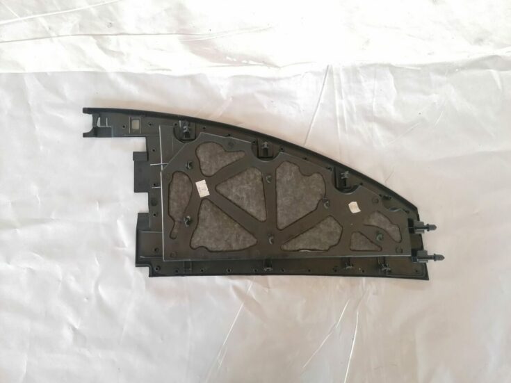 Salona plastmasa priekš VW NEW BEETLE 2001