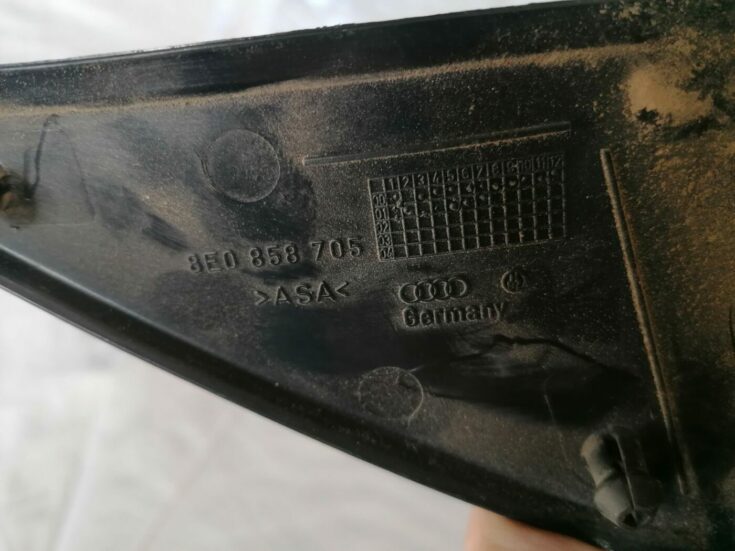 Durvju spoguļa apdares uzlika salonā (bez skaļruņa) priekš AUDI A4 2001 SEDAN