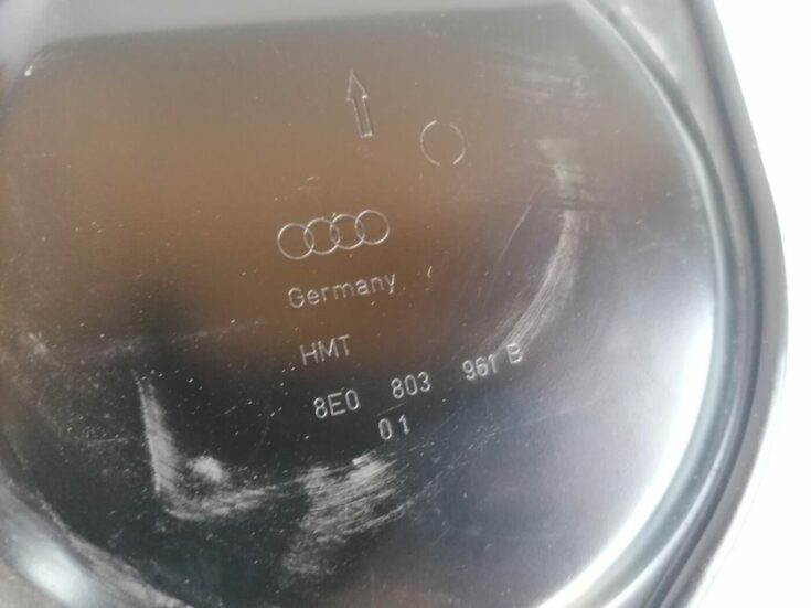 Bagāžnieka nodalījuma apdares vāciņš priekš AUDI A4 2001 SEDAN