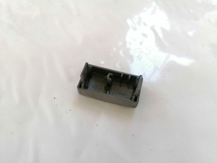 Salona plastmasa priekš VOLVO V70 2000
