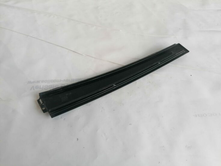 Durvju stikla moldings priekš VW PASSAT 2003 UNIVERSAL BLUE