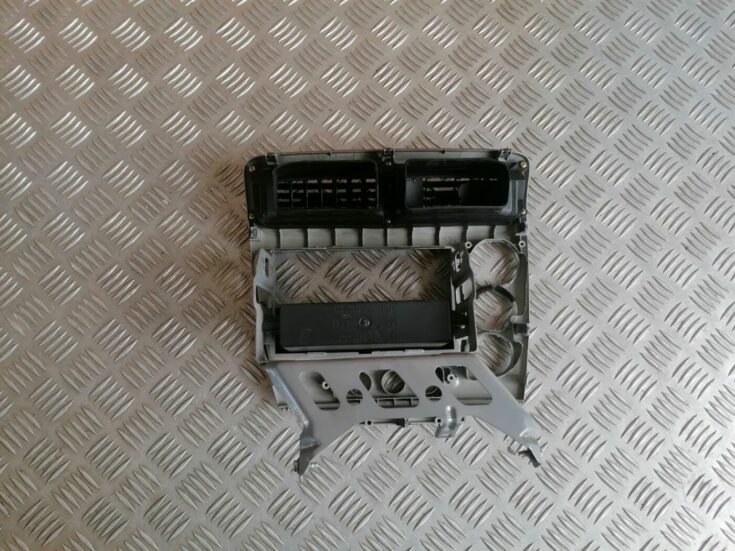 Automašīnas radio dekoratīva uzlika priekš HONDA CIVIC 2004