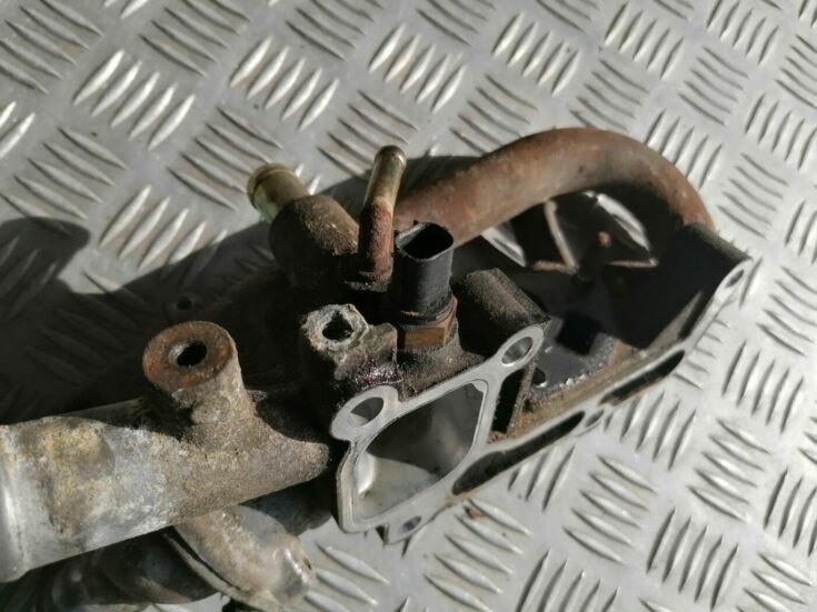 Termostata korpuss priekš HONDA CIVIC 2004