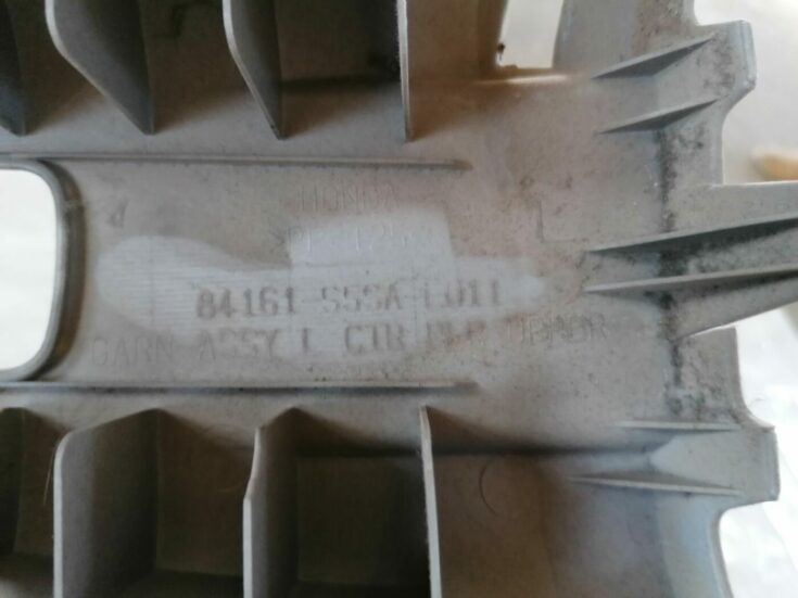 Vidējas salona statnes apdare priekš HONDA CIVIC 2004