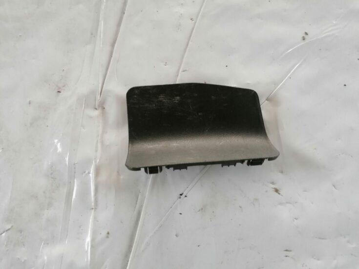 Bagāžnieka nodalījuma apdares vāciņš priekš HONDA CIVIC 2004
