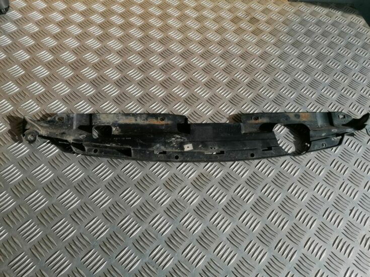 Radiatoru augšēja uzlika priekš HONDA CIVIC 2004