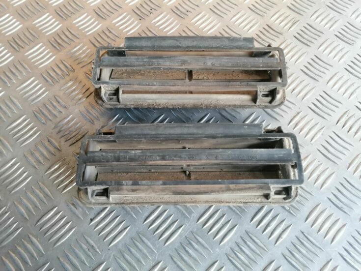 Virsbūves ventilācijas reste priekš OPEL VECTRA C 2002