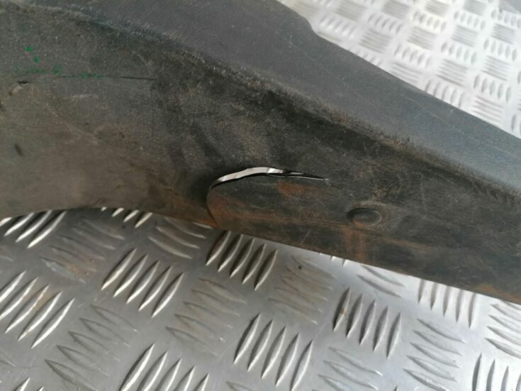 Bagāžnieka nodalījuma plastmasa priekš OPEL VECTRA C 2002