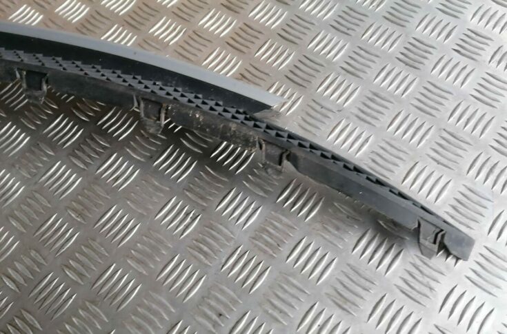 Bufera reste priekš BMW 1 E87 2007 GRAPHITE