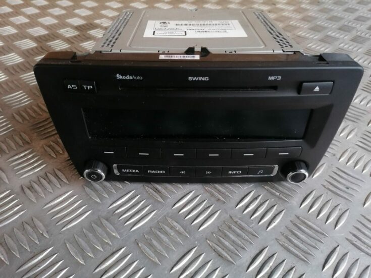CD/DVD/Navigācijas bloks priekš SKODA OCTAVIA 2012