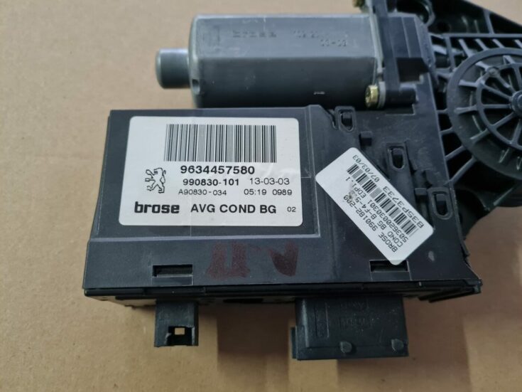 Elektrisko stiklu motors priekš PEUGEOT 307 2003