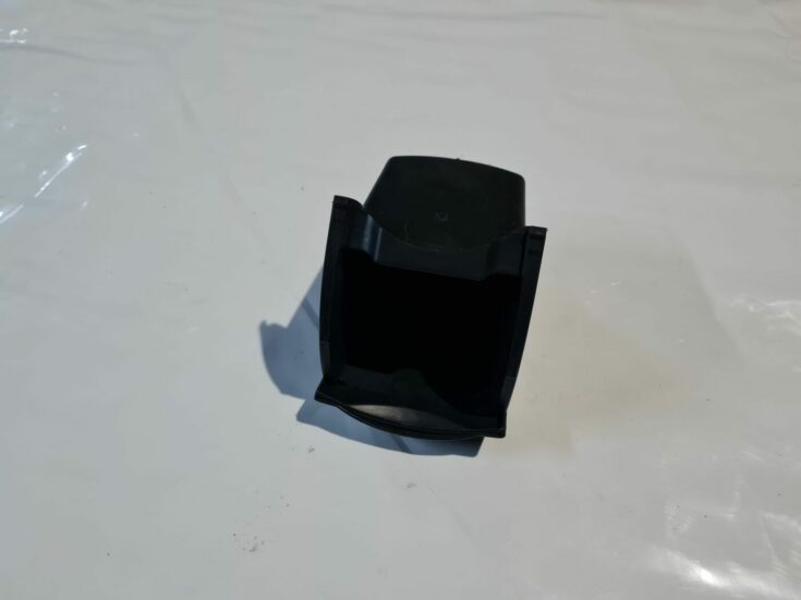 Centrālās konsoles nodalījums priekš CITROEN C4 2006-2