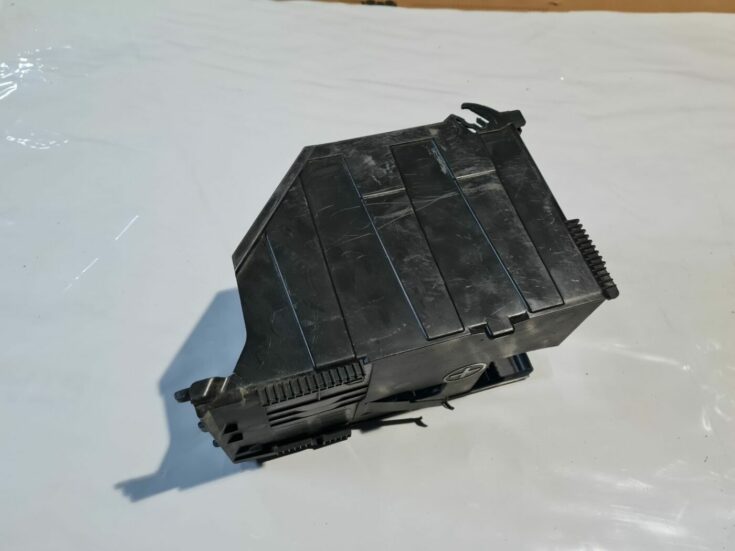 Akumulatora vāks priekš CITROEN C4 2006-2