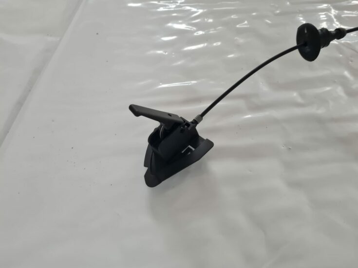 Pārsega atveršanas rokturis salonā priekš CITROEN C4 2006