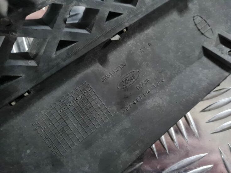 Bufera reste priekš FORD FOCUS C-MAX 2004