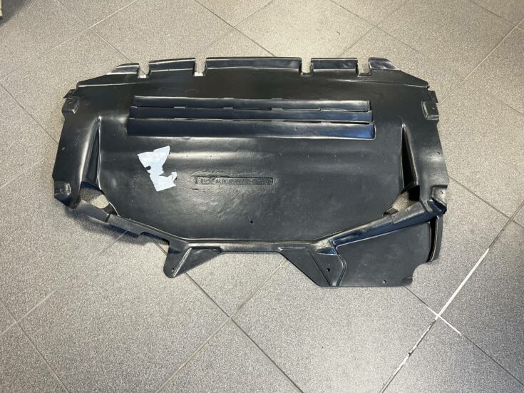 Dzinēja aizsargs priekš BMW 530D E39 2001 TOURING