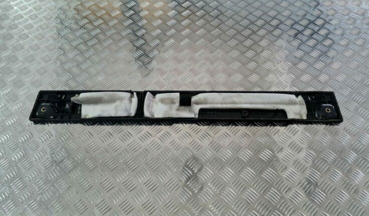 Bagāžnieka grīdas daļa priekš MERCEDES BENZ ML320 2006 SILVER