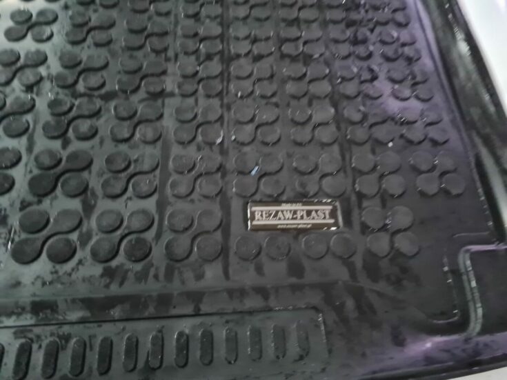 Bagāžnieka nodalījuma paklājs priekš MERCEDES BENZ ML320 2006 SILVER