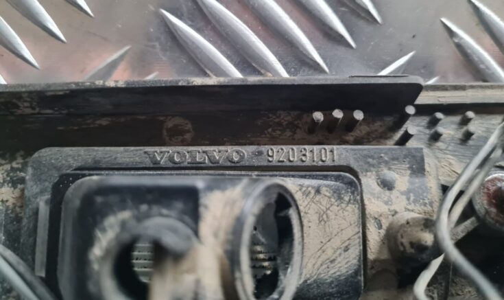 Numura zīmes gaismas uzlika komplektā priekš VOLVO V70 2003 SILVER