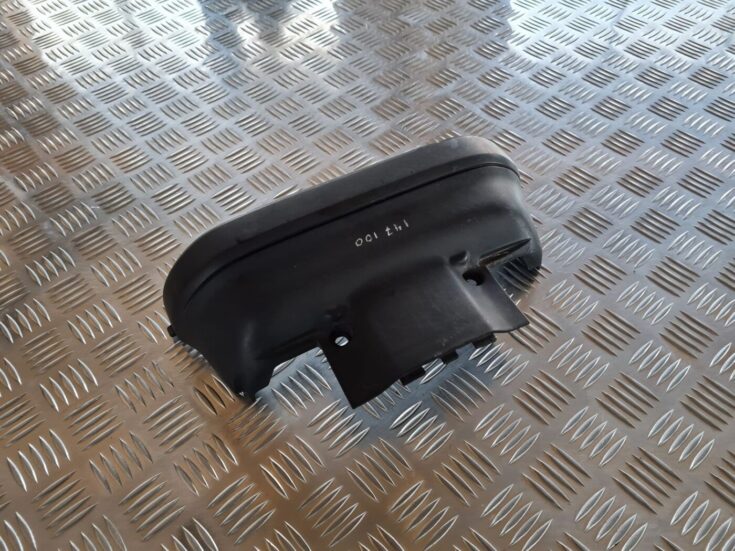 Dzinēja dekoratīva vāka daļa priekš VOLVO S60 2008