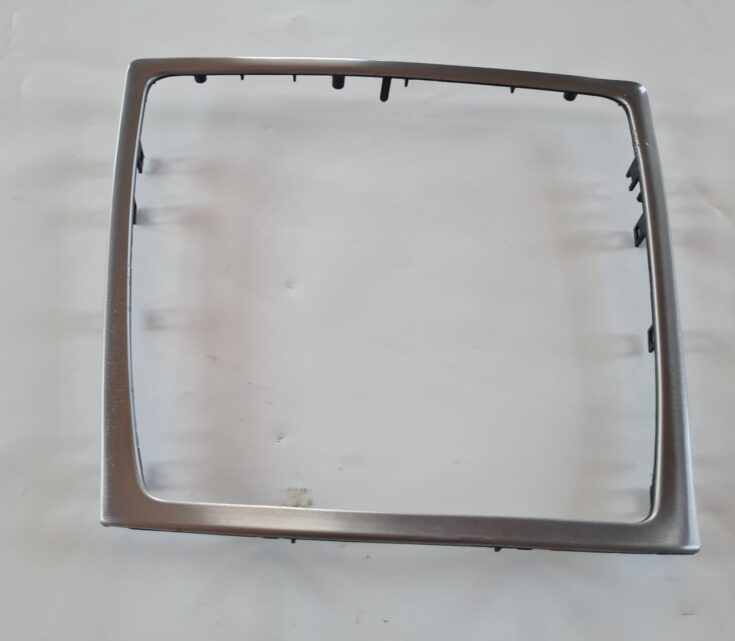 Mērinstrumentu paneļa dekoratīvais rāmis priekš VOLVO V70 2006