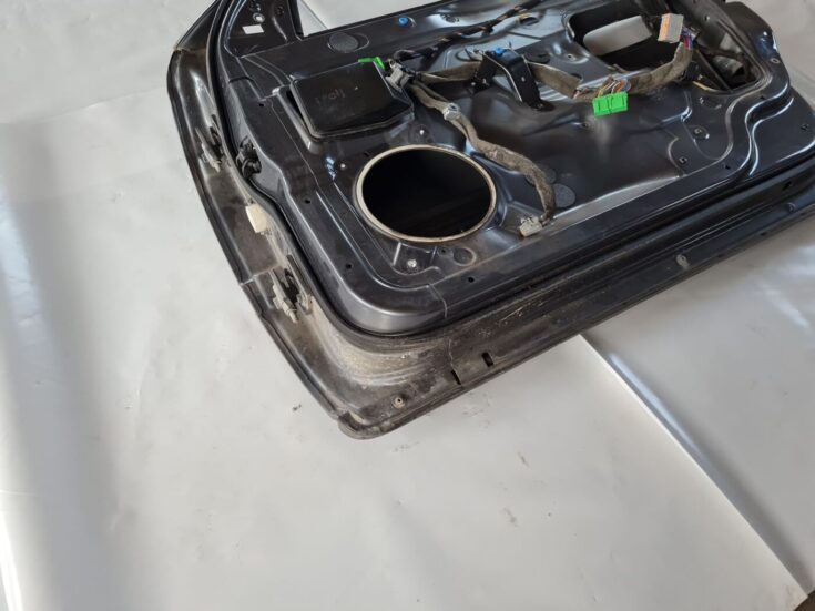 Priekšējās labās durvis priekš VOLVO V70 2006