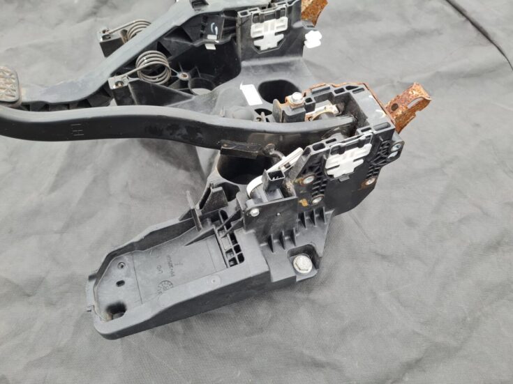 Pedāļu bloks priekš OPEL INSIGNIA SPORTS TOURER 2010