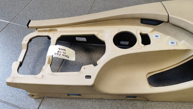 Centrālās konsoles apdares lielākā daļa priekš BMW 525 E60 2006 OLIVE