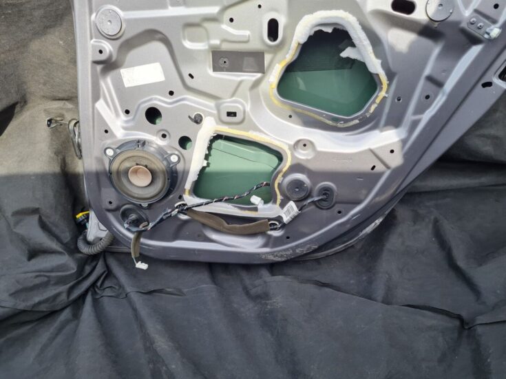 Aizmugurējās labās durvis priekš RENAULT MEGANE 2011