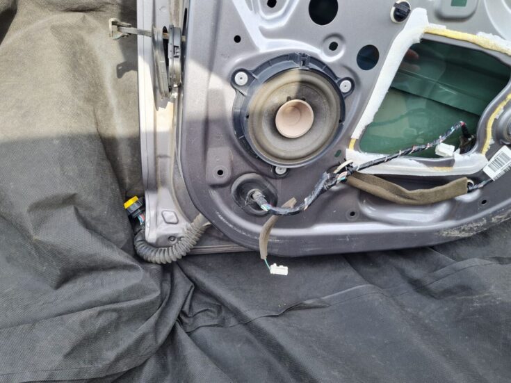 Aizmugurējās labās durvis priekš RENAULT MEGANE 2011