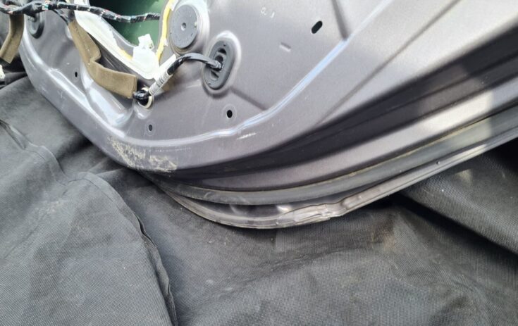 Aizmugurējās labās durvis priekš RENAULT MEGANE 2011
