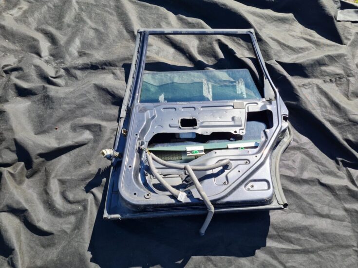 Aizmugurējās labās durvis priekš VOLVO V70 1997
