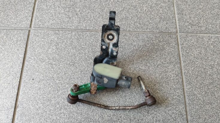Lukturu diapazona korekcijas sensors, priekšā priekš AUDI A6 AVANT 2007 QUATTRO