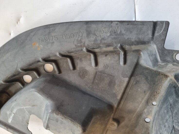 Priekšējais labais paspārns priekš TOYOTA AVENSIS 2007