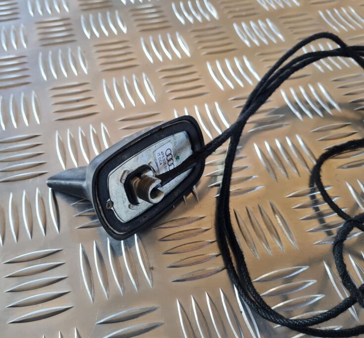 Jumta antena priekš AUDI A6 2008