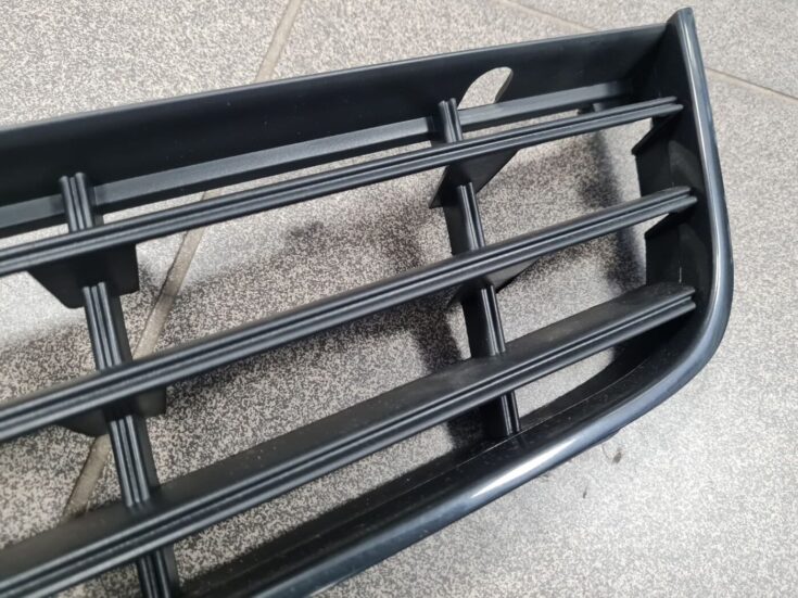 Bufera reste priekš VW PASSAT B6 2006 ANGL. UNIVERSAL