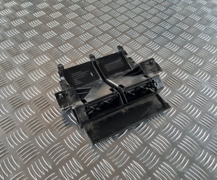 Aizmugurēja sēdekļa atzveltnes plastmasas uzlika priekš VOLVO S80 2007 Black
