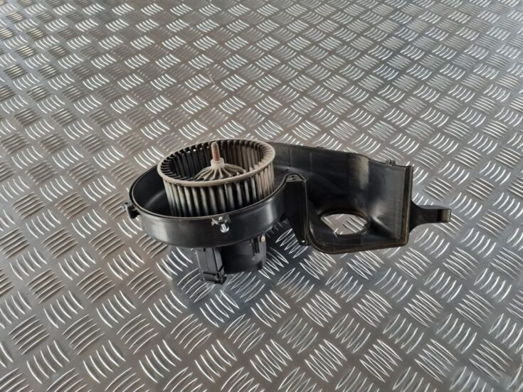 Salona ventilators priekš VOLVO S80 2007 Black