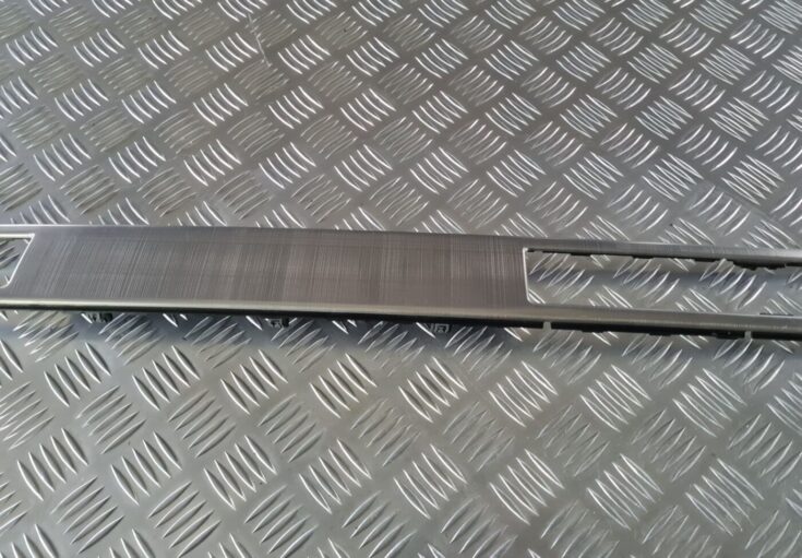 Mērinstrumentu paneļa dekoratīvā uzlika priekš VOLVO S80 2007 Black